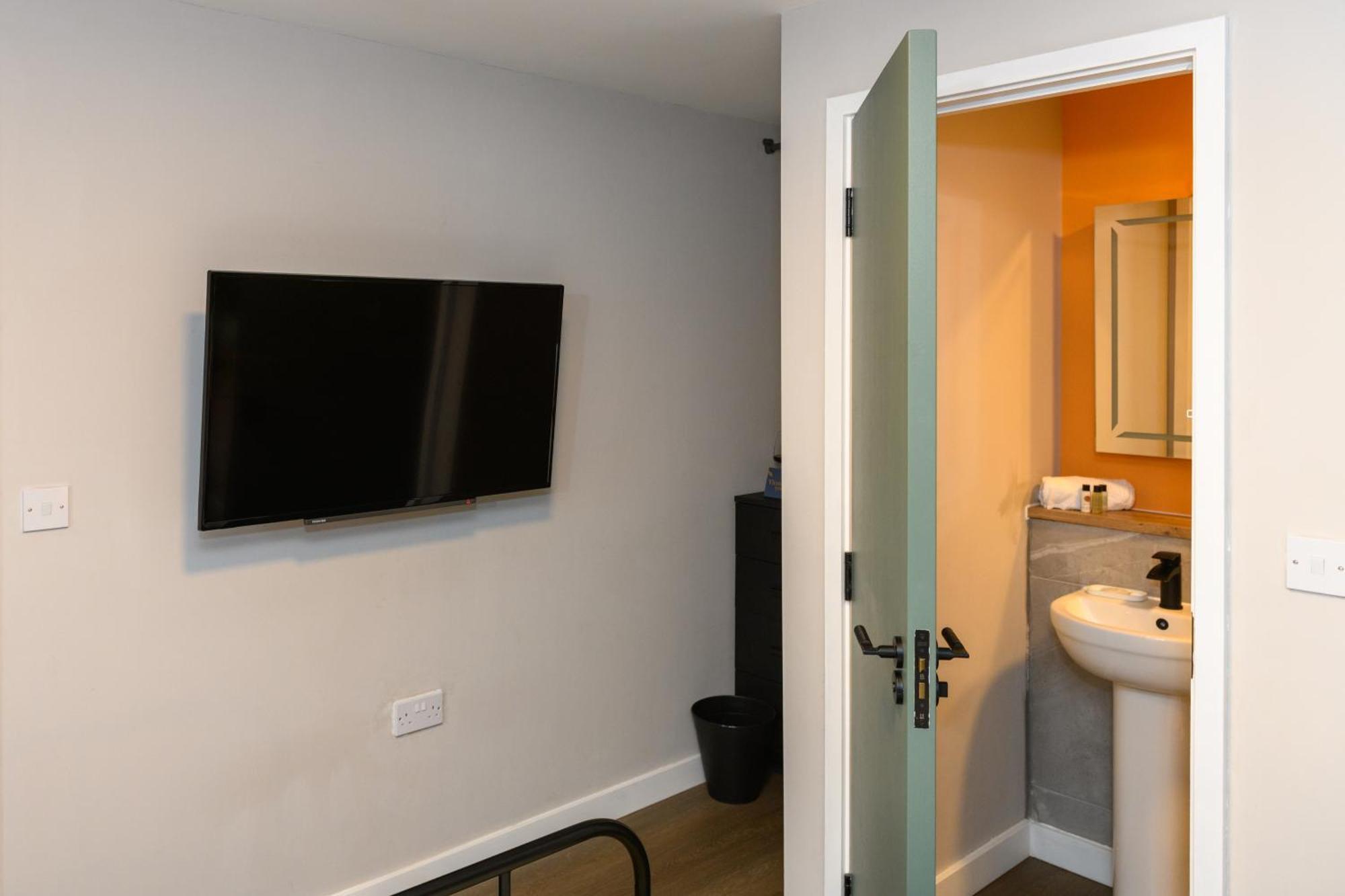 Gad Suite By Koya Homes - 2 Ensuite Bedroom Apartment, Cardiff City Centre, Free Parking エクステリア 写真
